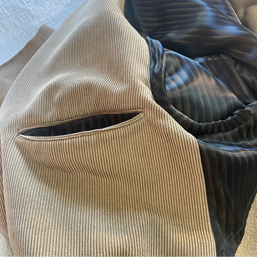 LaCrosse Men's Tan corduroy Sports Blazer‎  size 44 R Business Casual
